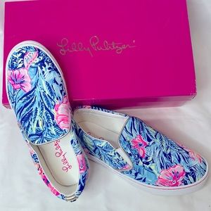 Lilly Pulitzer Julie Sneaker Size 6 in Beach Club Blooms